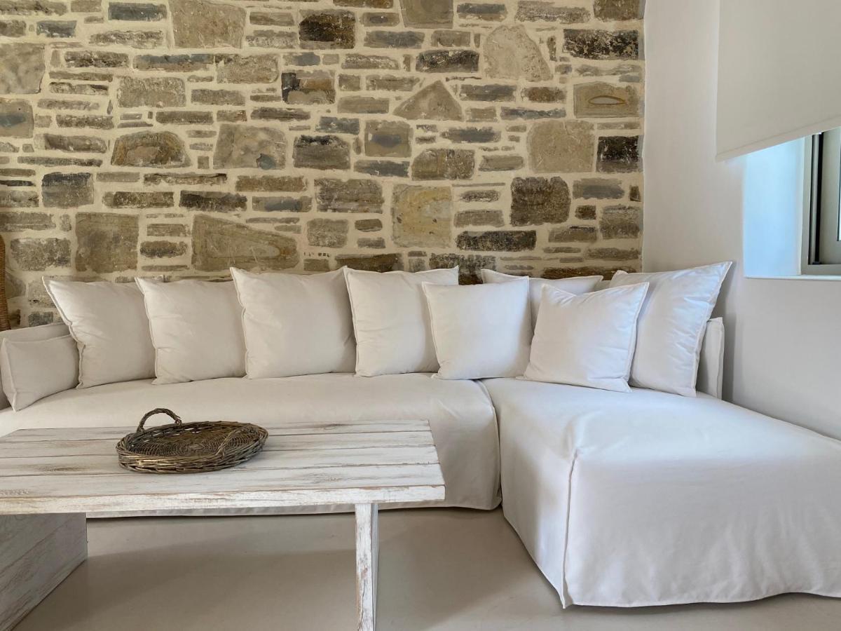 Laini Luxury Suites Pombia Exteriér fotografie