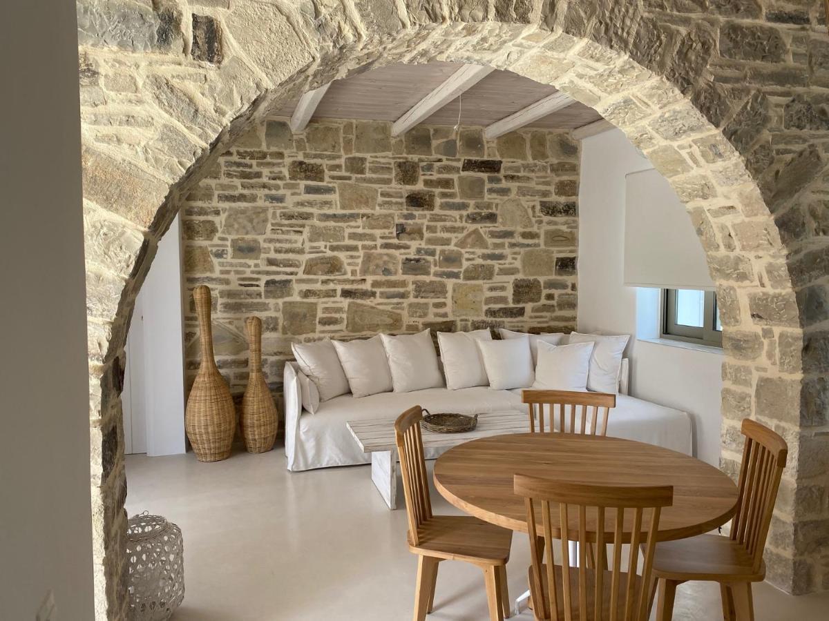 Laini Luxury Suites Pombia Exteriér fotografie