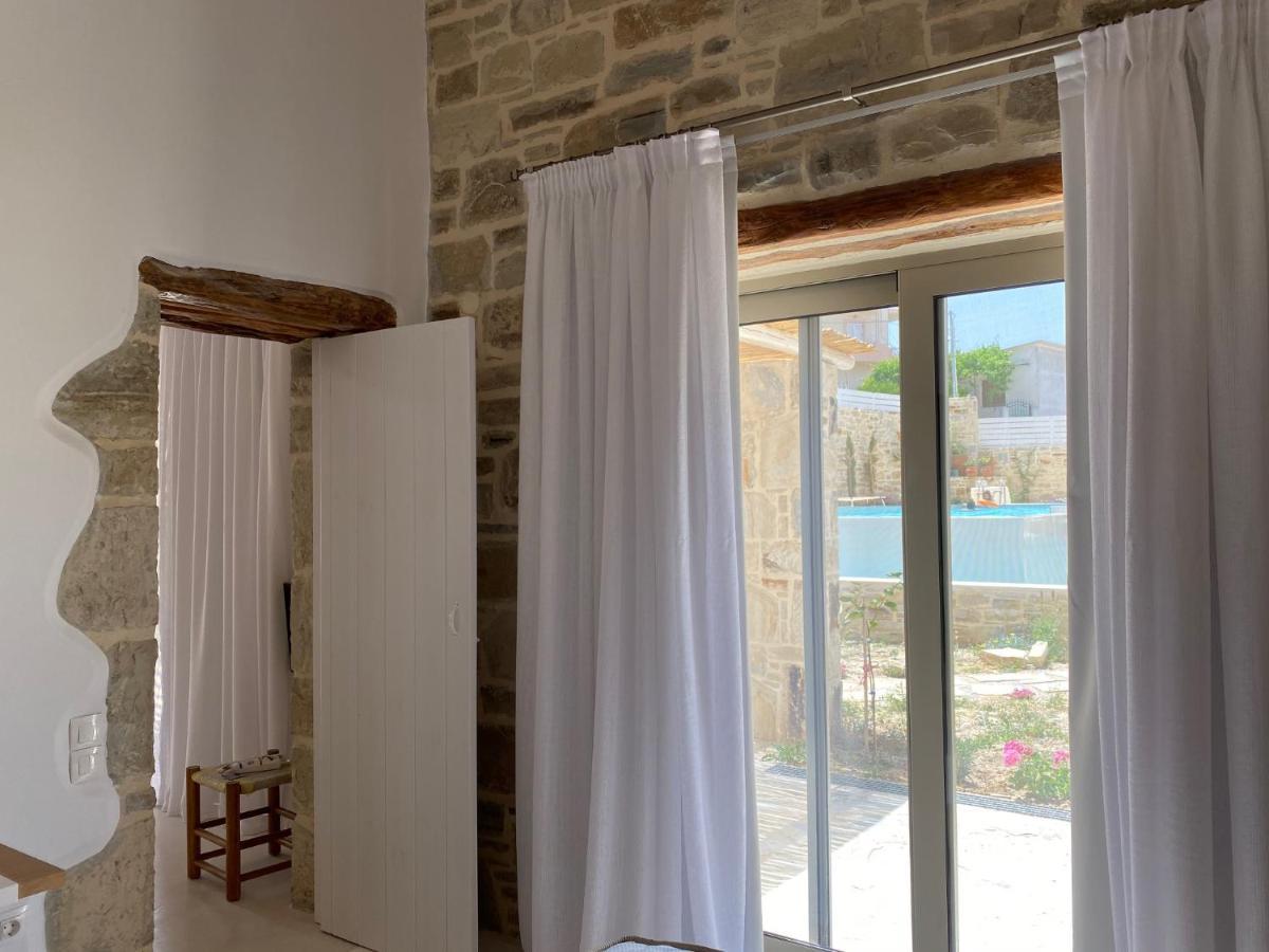 Laini Luxury Suites Pombia Exteriér fotografie