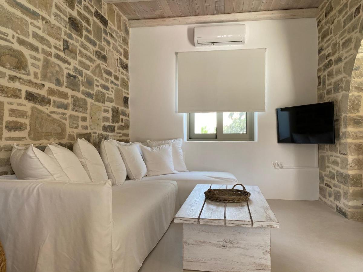 Laini Luxury Suites Pombia Exteriér fotografie