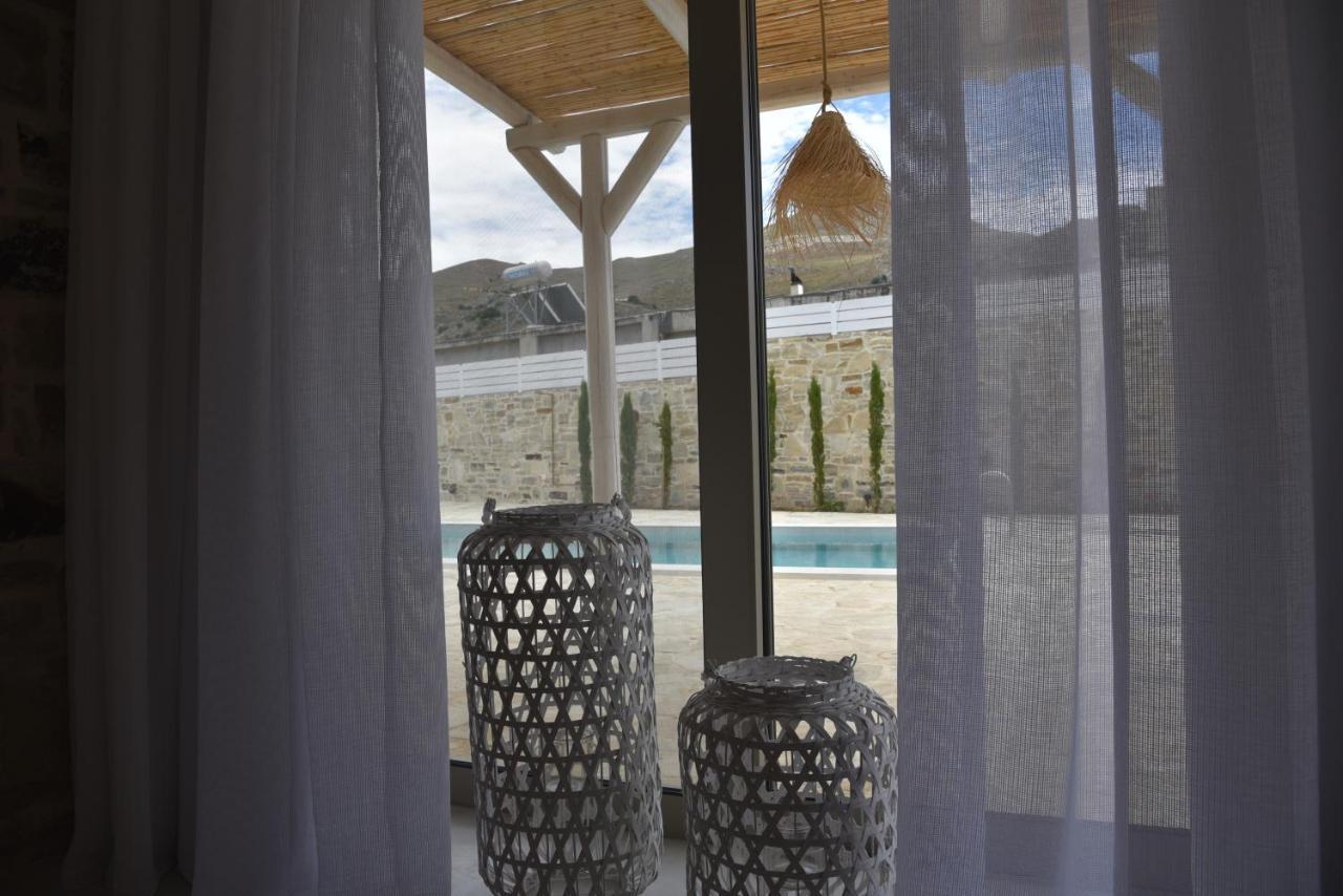 Laini Luxury Suites Pombia Exteriér fotografie