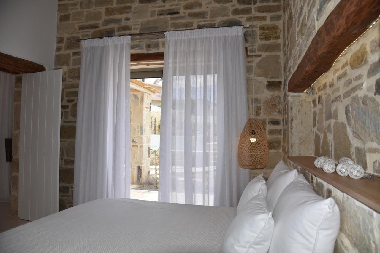Laini Luxury Suites Pombia Exteriér fotografie