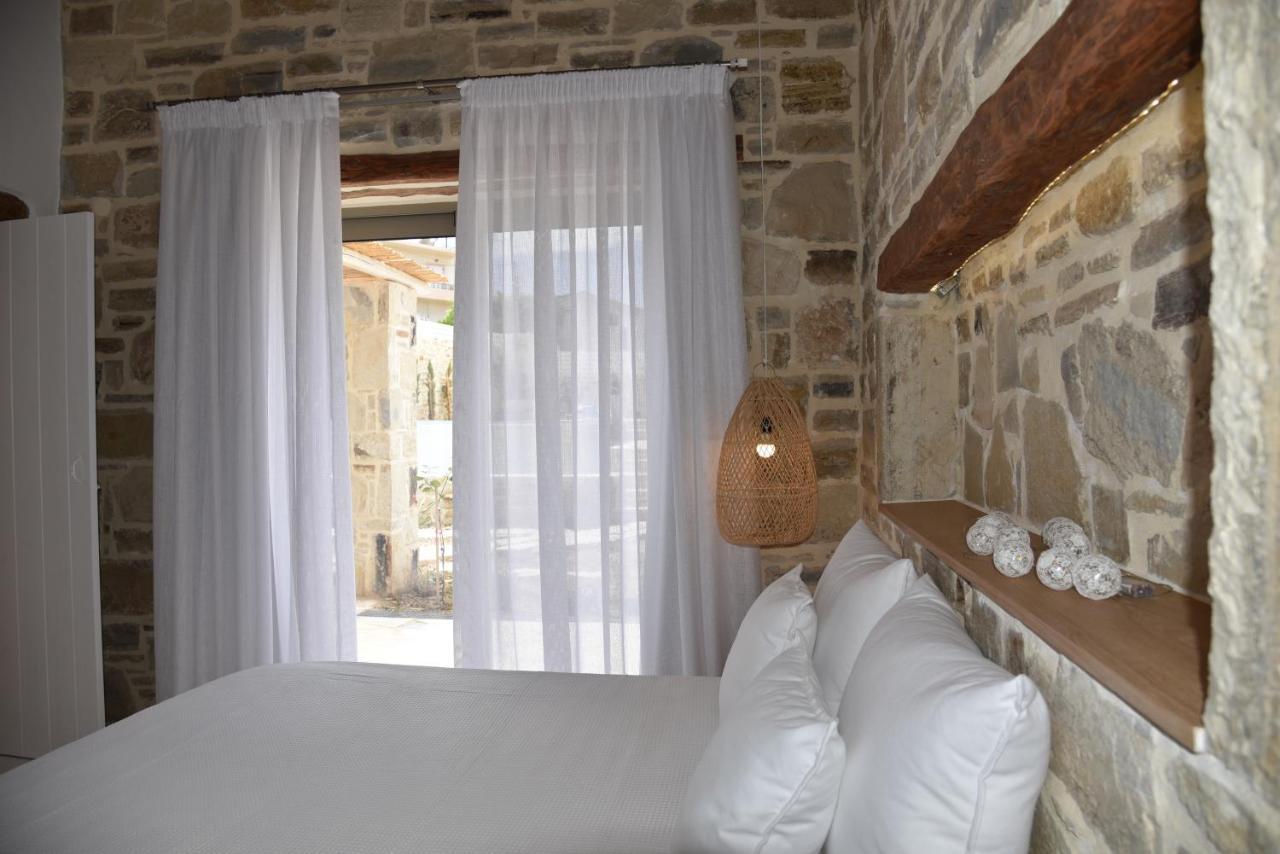 Laini Luxury Suites Pombia Exteriér fotografie